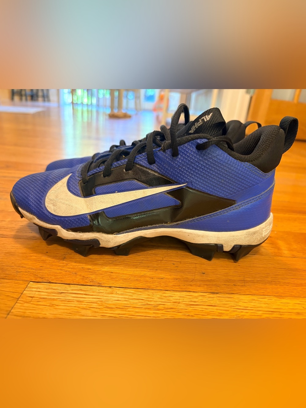 Nike Kids Blue and Black Baseball Cleats with White Swoosh size 5Y